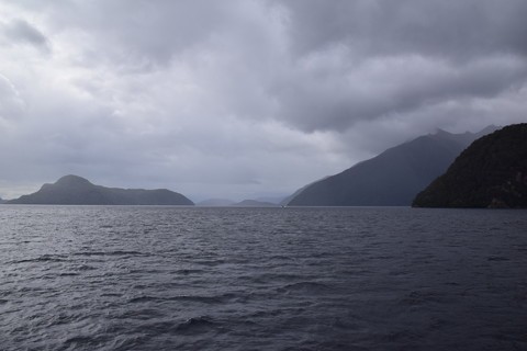 Zicht op Lake Manapouri
